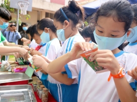 Hành trình “xanh hóa” từ 4 bước tái sinh vỏ hộp sữa: Bài học vỡ lòng về môi trường cho học sinh mẫu giáo, tiểu học ở TPHCM