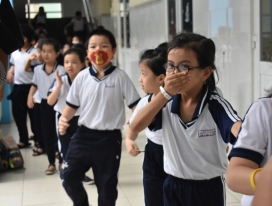 Diễn tập chữa cháy và cứu nạn cho giáo viên, học sinh