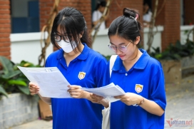 Hơn 1 triệu thí sinh cả nước hồi hộp làm thủ tục dự thi tốt nghiệp THPT